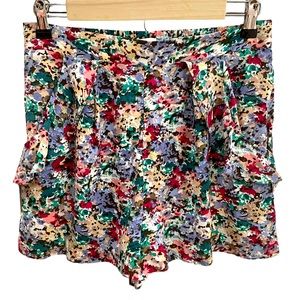 BCBGeneration Abstract floral patterned shorts size Small